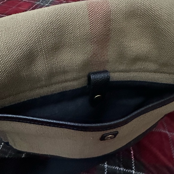 Authentic Burberry canvas crossbody bag - Picture 5 of 7